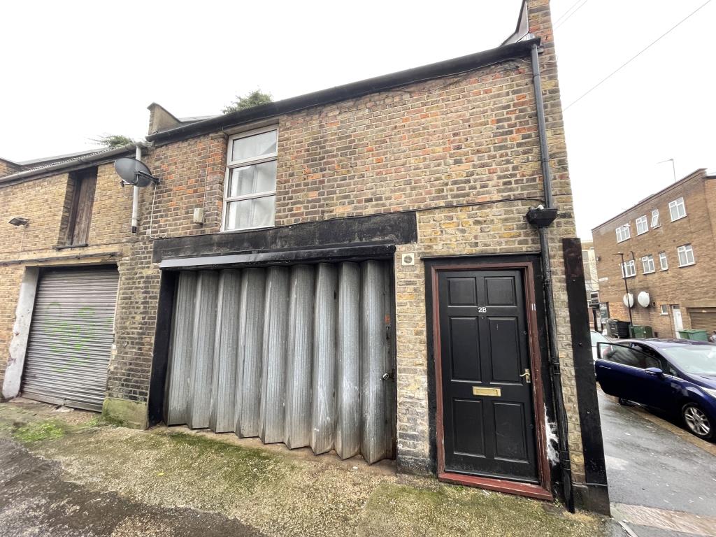 Lot: 140 - FREEHOLD BUILDING WITH POTENTIAL FOR REDEVELOPMENT - Front image of redevelopment opportunity in Stratford E15